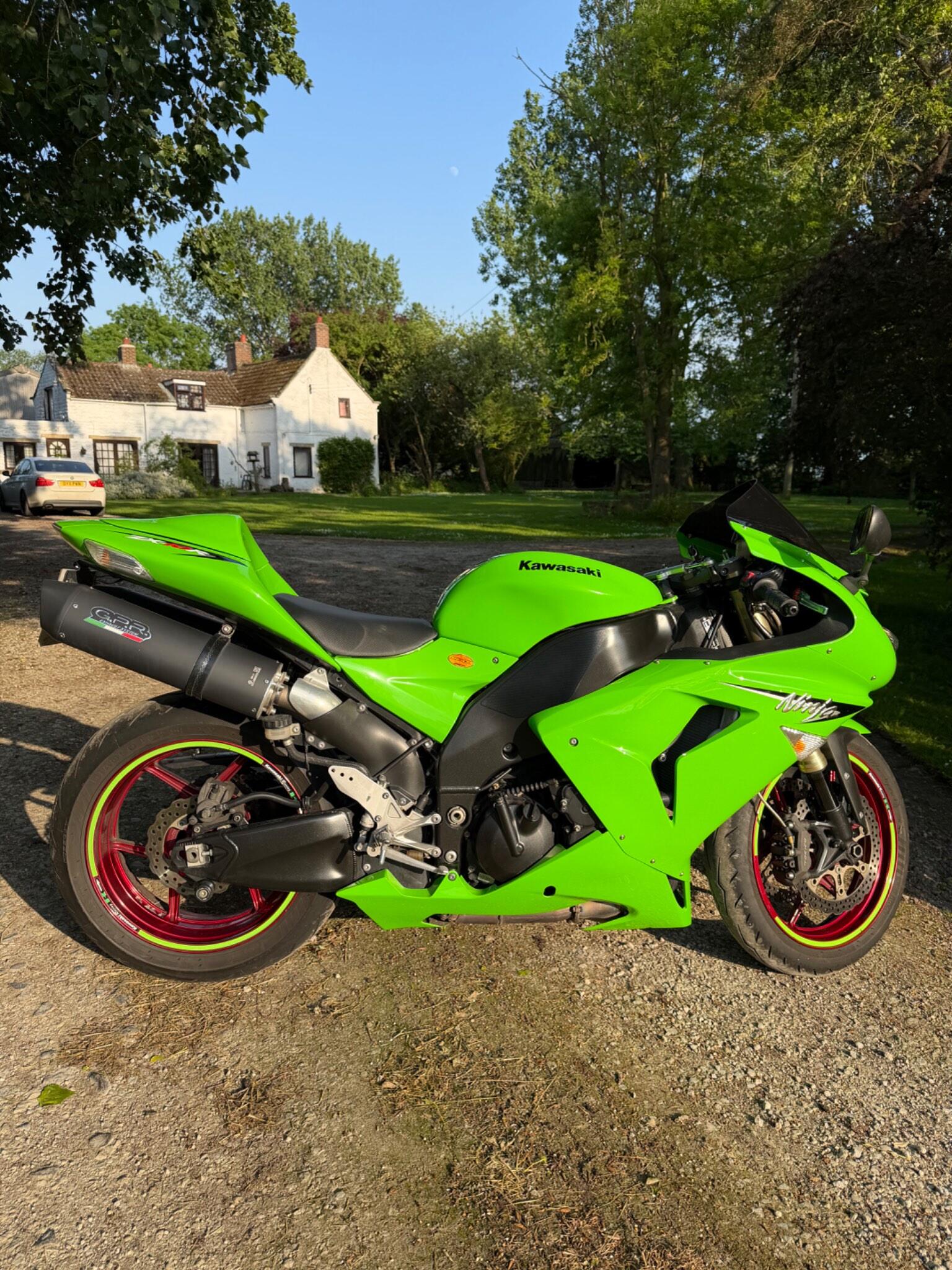 Kawasaki Ninja ZX-10R bikes for sale | AutoTrader Bikes